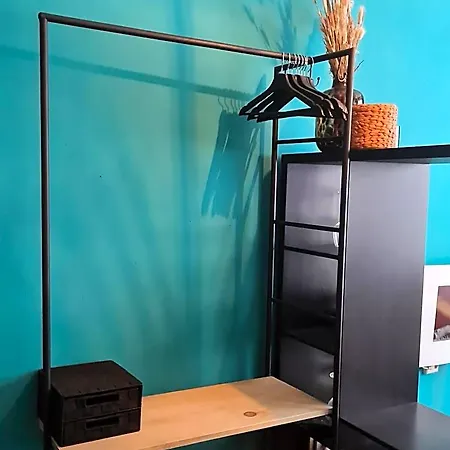 Hotel Feel At - *